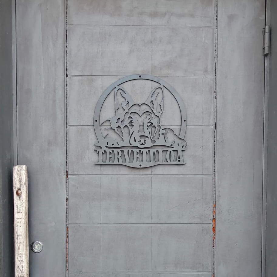 Kustomoitava Saksanpaimenkoira metallikyltti